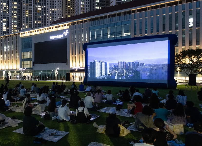 6. 联络方式 下方.jpg